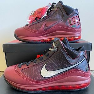 Nike Air Lebron James VII QS Retro 2019 Christmas